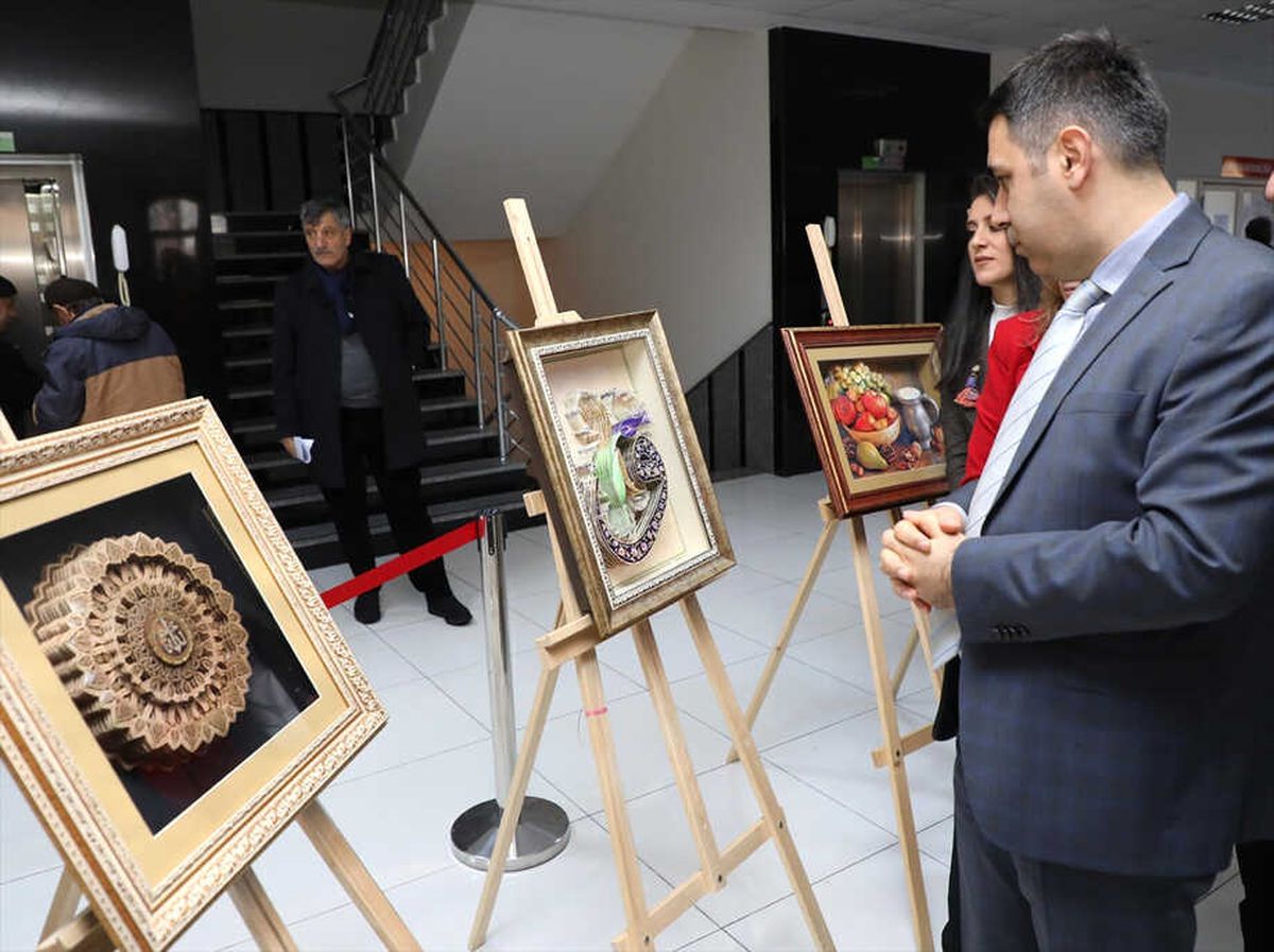 Üç Boyutlu Tablolarla Aile Bütçesine Katkı Sağlıyorlar