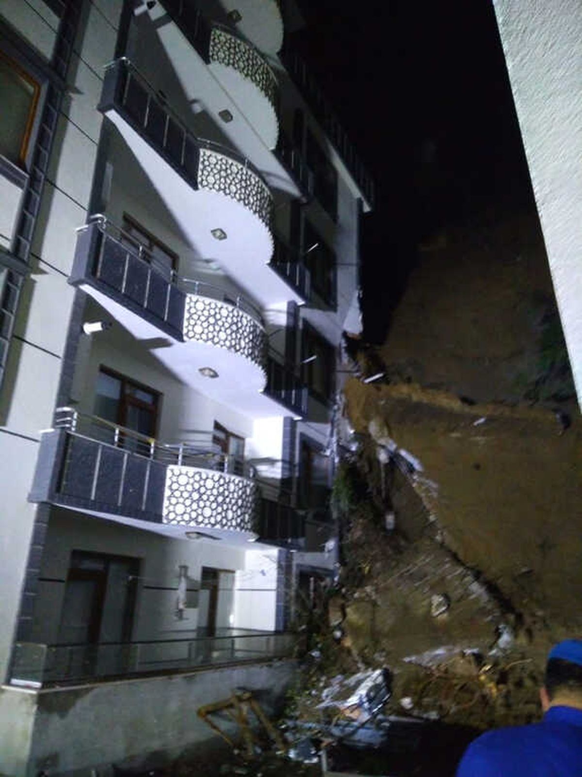 Yalova\'nın Esenköy Beldesinde Heyelan