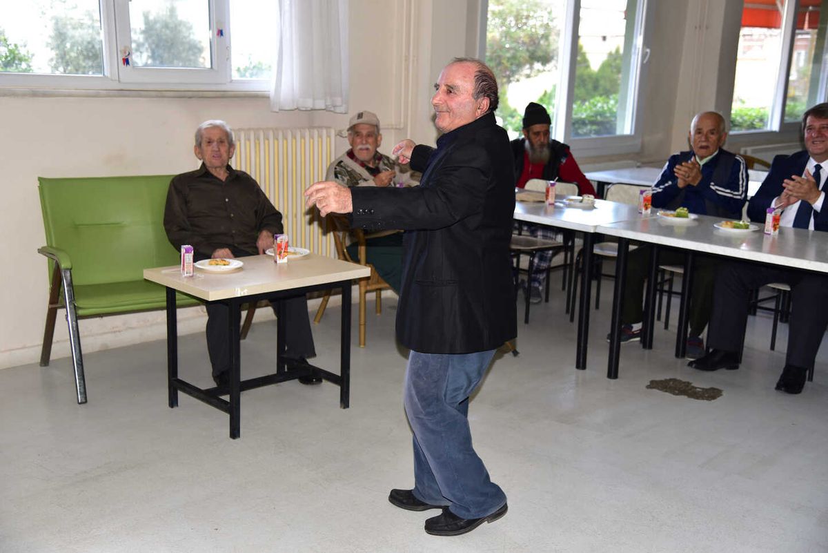 Yeni Yılın Sağlık ve Mutluluk Getirmesini Dilediler