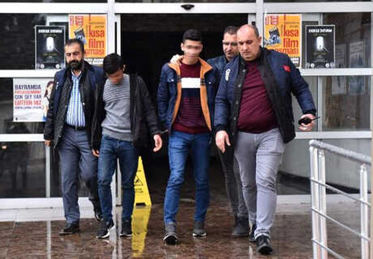 5 Gaspçı Polisten Kaçamadı