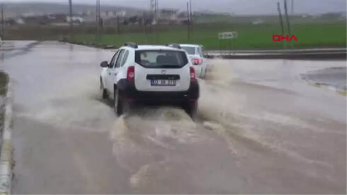 Adıyaman Kent Merkezinde Yağmur, Yüksek Kesimlerde Kar Hayatı Felç Etti
