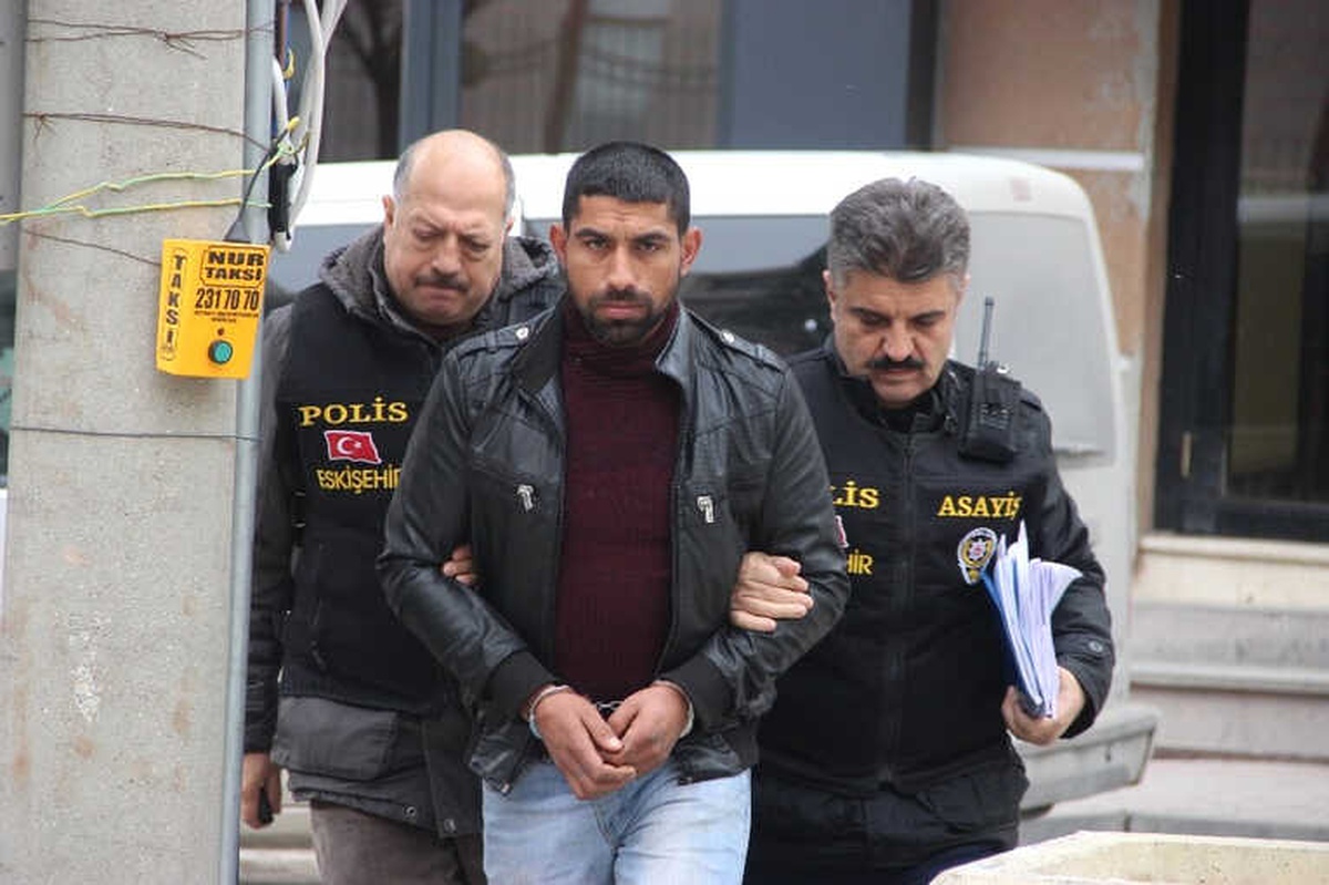 At Arabalı Kablo Hırsızı 3 Şüpheli Yakalandı