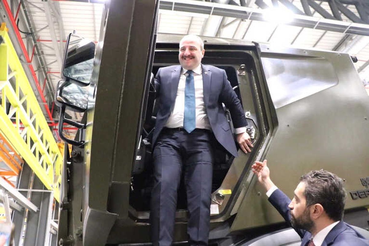 Bakan Varank Mersin\'de Zırhlı Aracı Test Etti