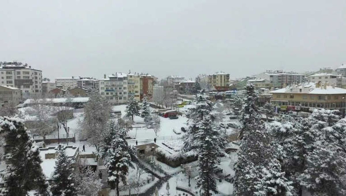 Develi İlçesi Beyaza Büründü