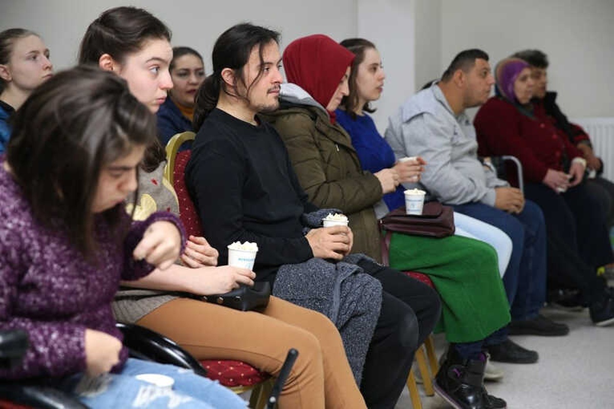 Engelsiz Yaşam Akademisi\'ndeki Kursiyerler Sinema Keyfi Yaşadı
