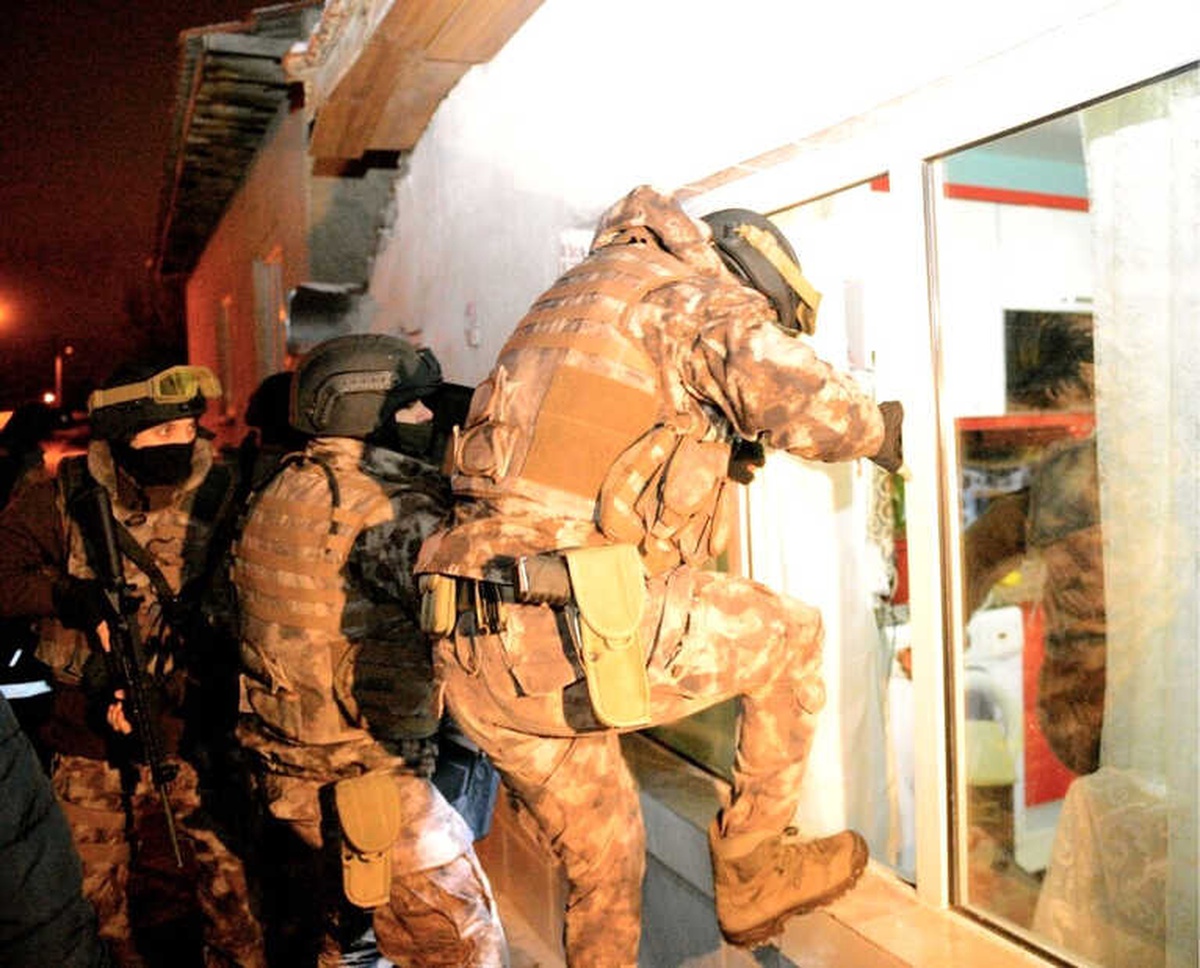 Eskişehir\'de Sokak Satıcılarına Yönelik Uyuşturucu Operasyonu