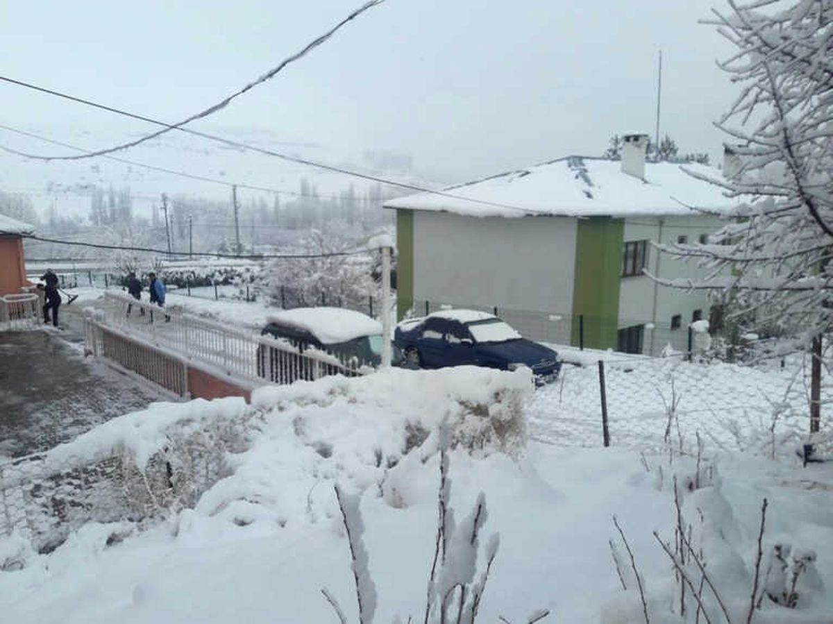 Gürün\'de 42 Köy Yolu Ulaşıma Kapalı