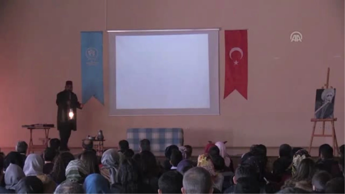 İslam Ümmetinin Rol Modeli Mehmet Akif Ersoy\'dur"