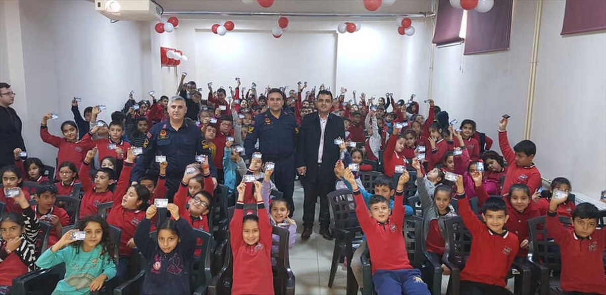 Jandarma, "Trafik Dedektifleri"Ni Yetiştiriyor