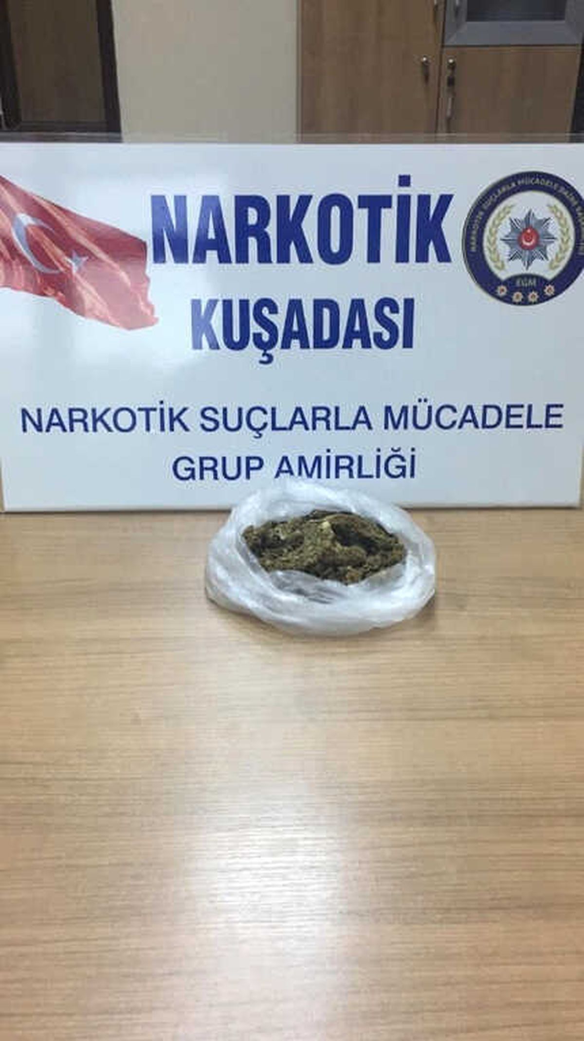 Kuşadası\'nda Uyuşturucu Operasyonu