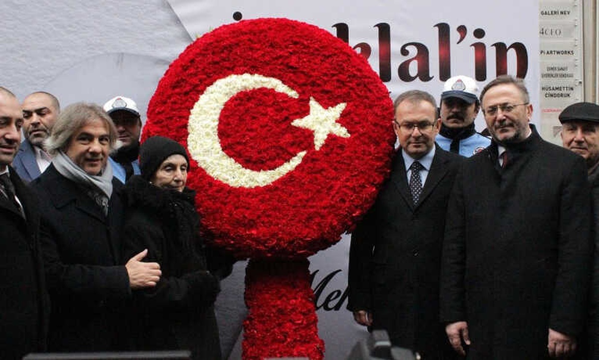 Milli Şair Mehmet Akif Ersoy, Yaşadığı Apartmanın Önünde Anıldı