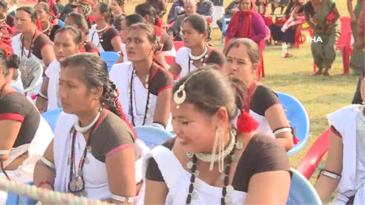 Nepal\'de 15\'inci Fil Festivali