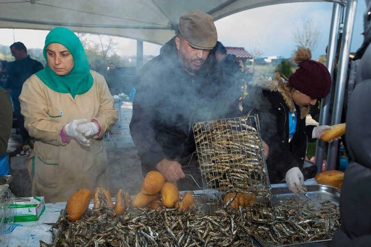 Öğrenciler Hamsi Festivalinde Coştu