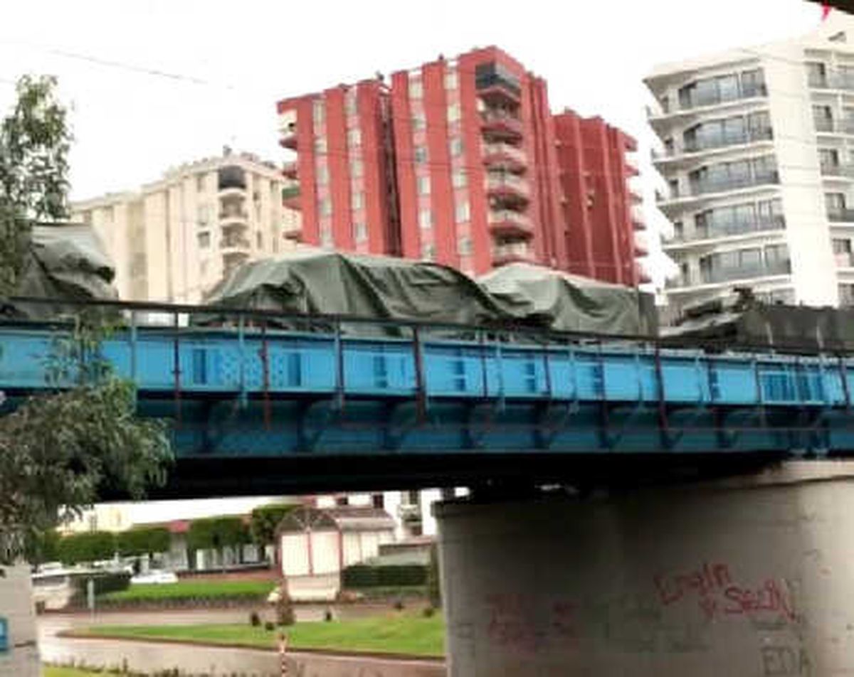 Sınıra Askeri Sevkiyat