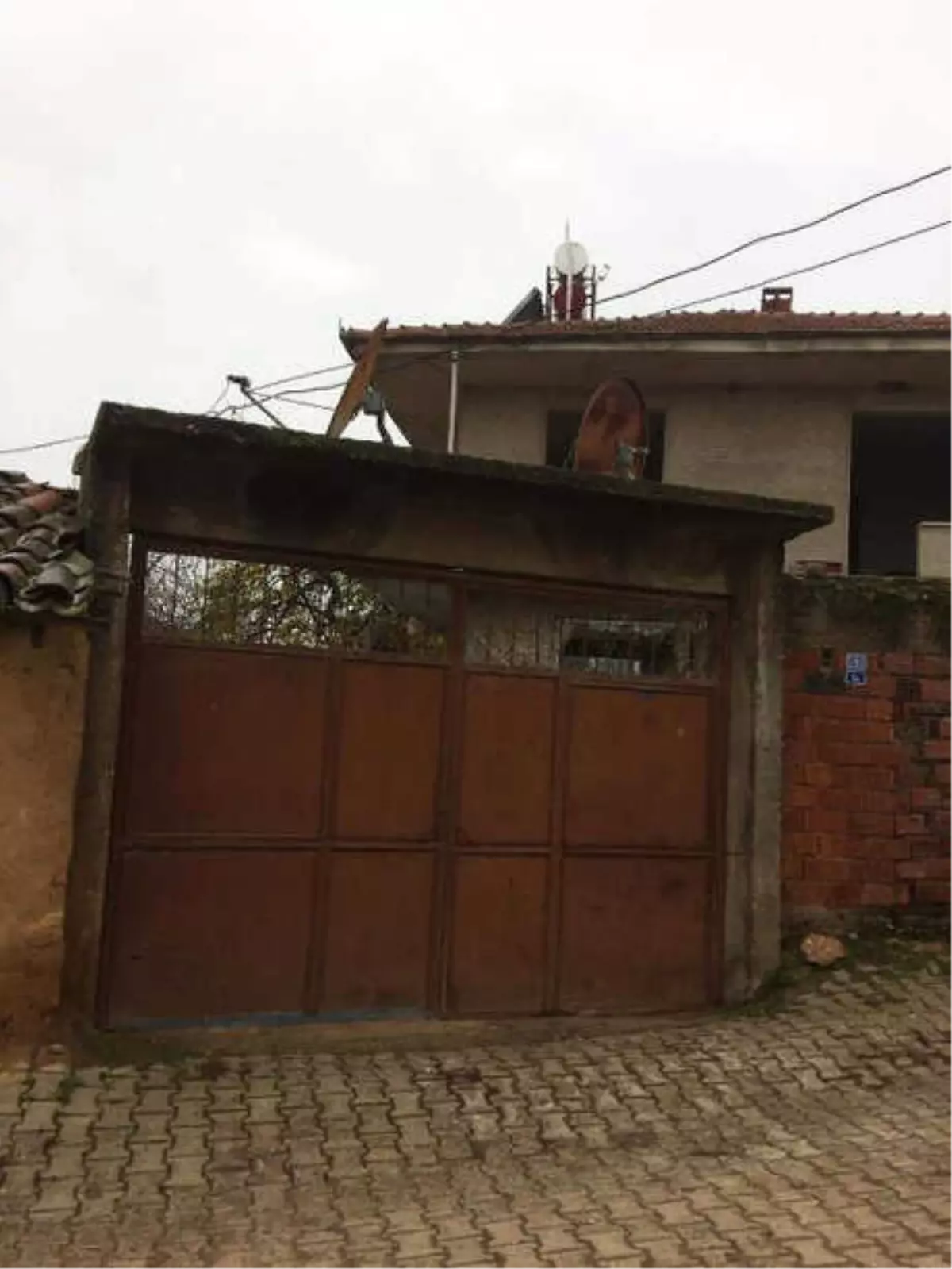 Sobadan Sızan Gazdan Zehirlenip Öldü, Eşi Yoğun Bakımda