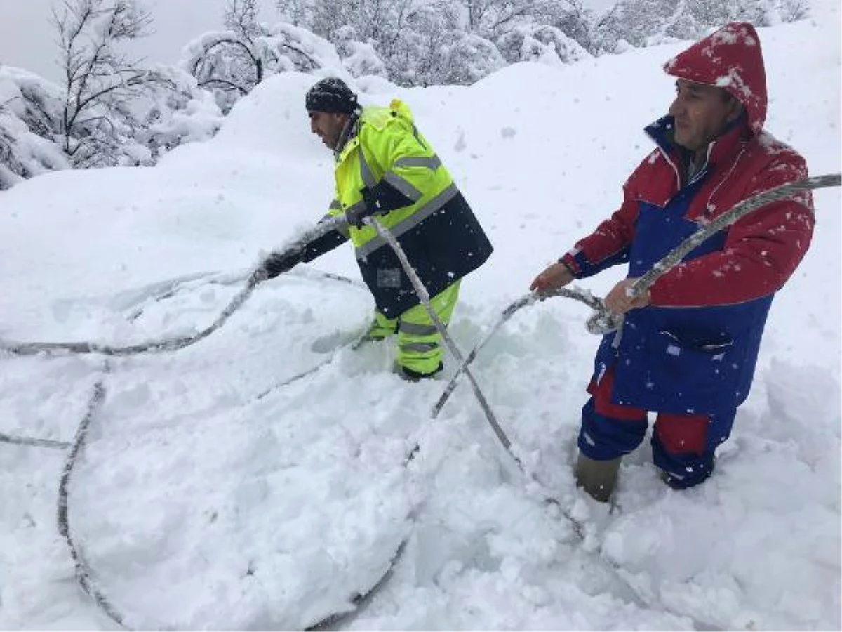 Tunceli\'de 230 Köy Yolu Kardan Kapandı, 6 İlçede Elektrik Yok