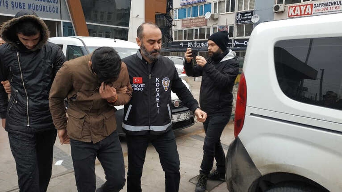 Uyuşturucu Pazarlığı İçin Çağırdıkları Şahsı Gasp Ettiler