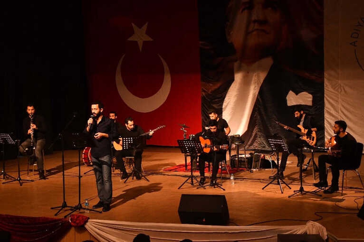 Adyü Öğrencilerine Moral ve Motivasyon Konseri Verildi
