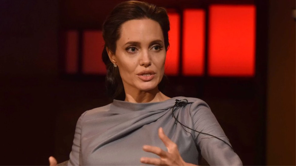 Angelina Jolie Siyasete Girebileceğini İma Etti