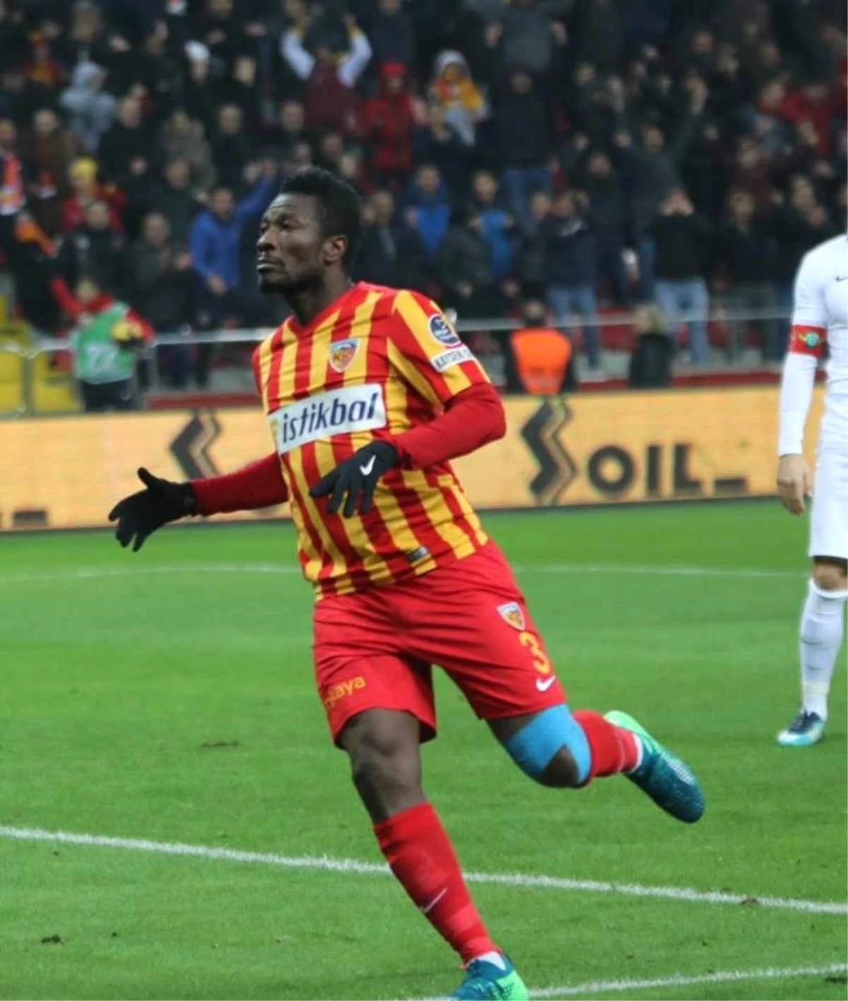 Asamoah Gyan\'dan Açıklama "Kasıtlı Olarak Asılsız Haberler Yapılıyor"