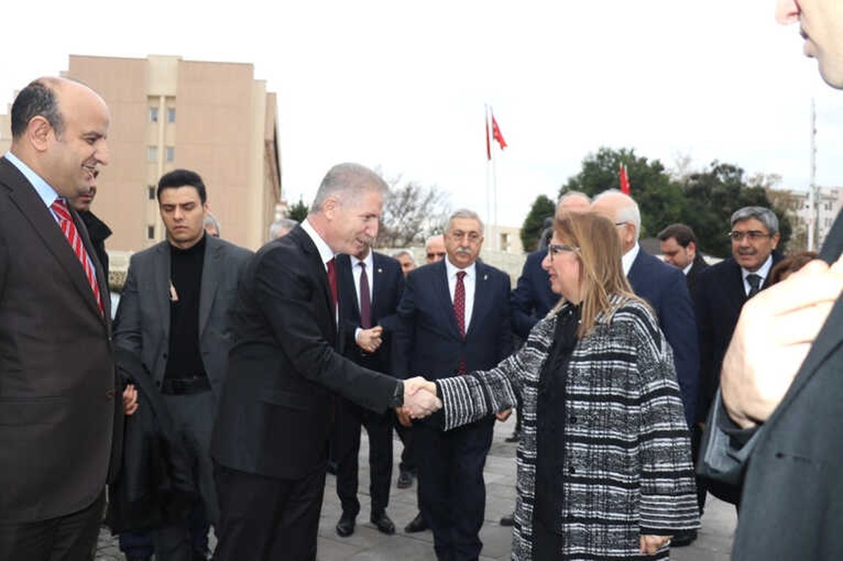 Bakan Pekcan\'dan Gaziantep Valiliğine Ziyaret