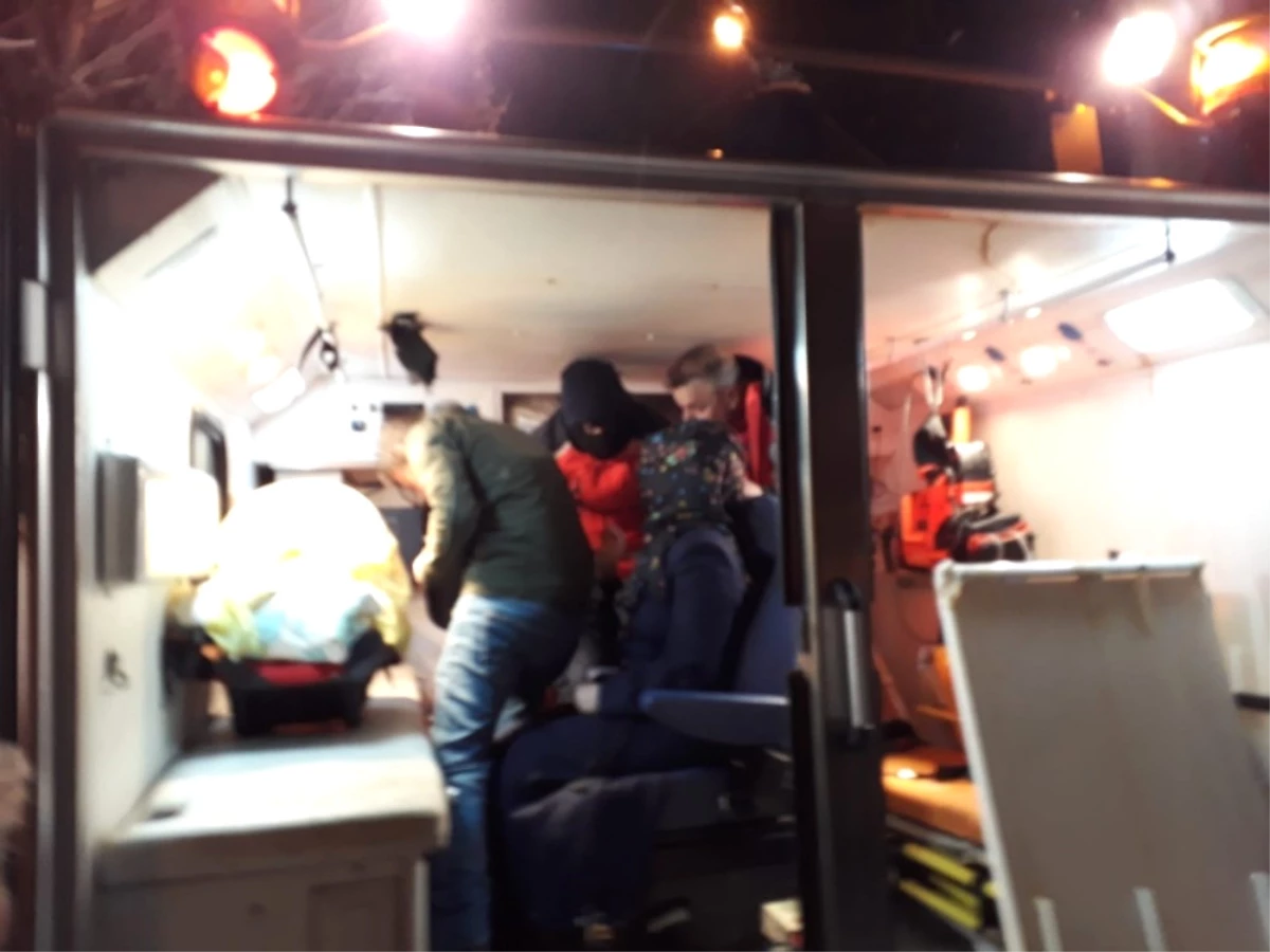 Bingöl\'de Biri Bebek 2 Hasta Paletli Ambulanslarla Kurtarıldı