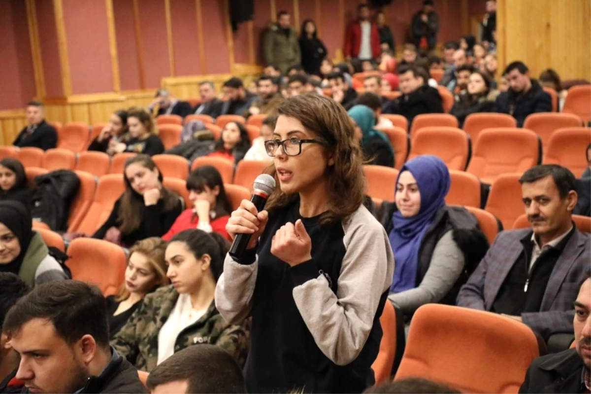 Çeşm-i Cihan Sohbetlerinde "Türkiye\'nin Geleceği" Konuşuldu
