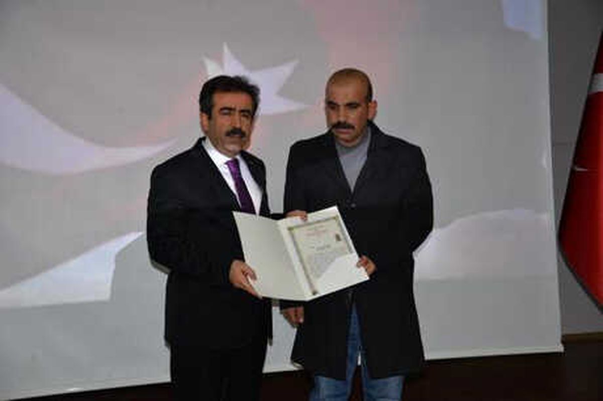 Diyarbakır\'da Teröristleri Etkisiz Hale Getiren Güvenlik Güçlerine Başarı Belgesi