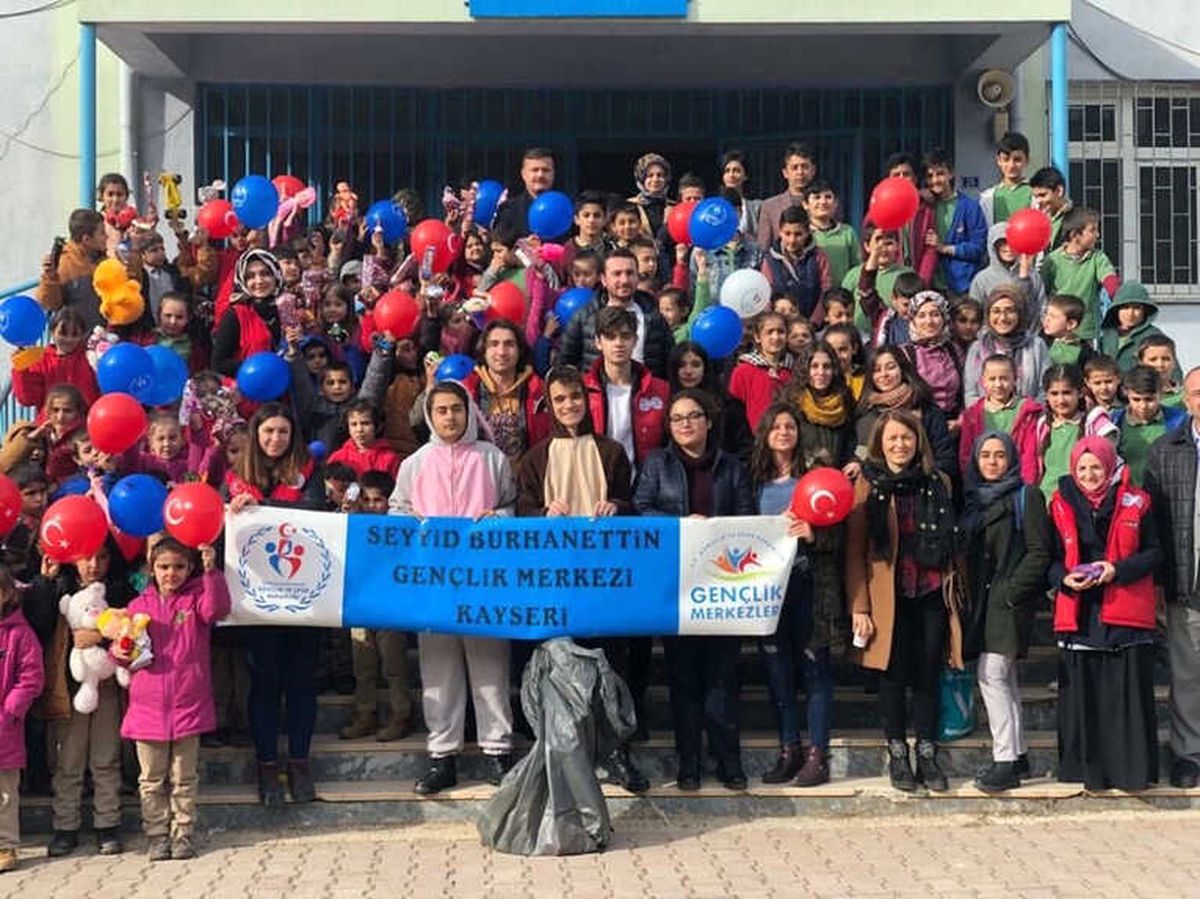 Elden Ele Mutluluk\' Programı Başladı