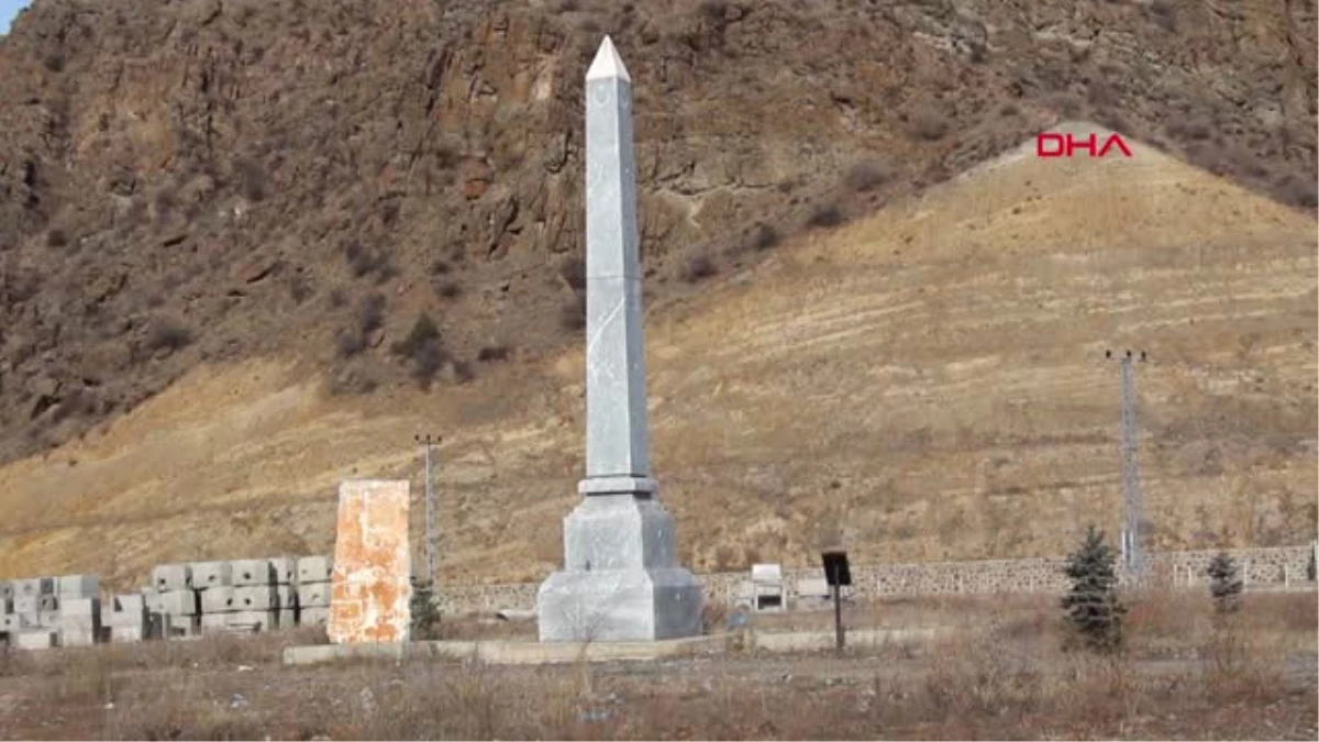 Erzurum Allahuekber Şehitleri İçin Yapılan Anıtın Çevresindeki Kirliliğe Tepki