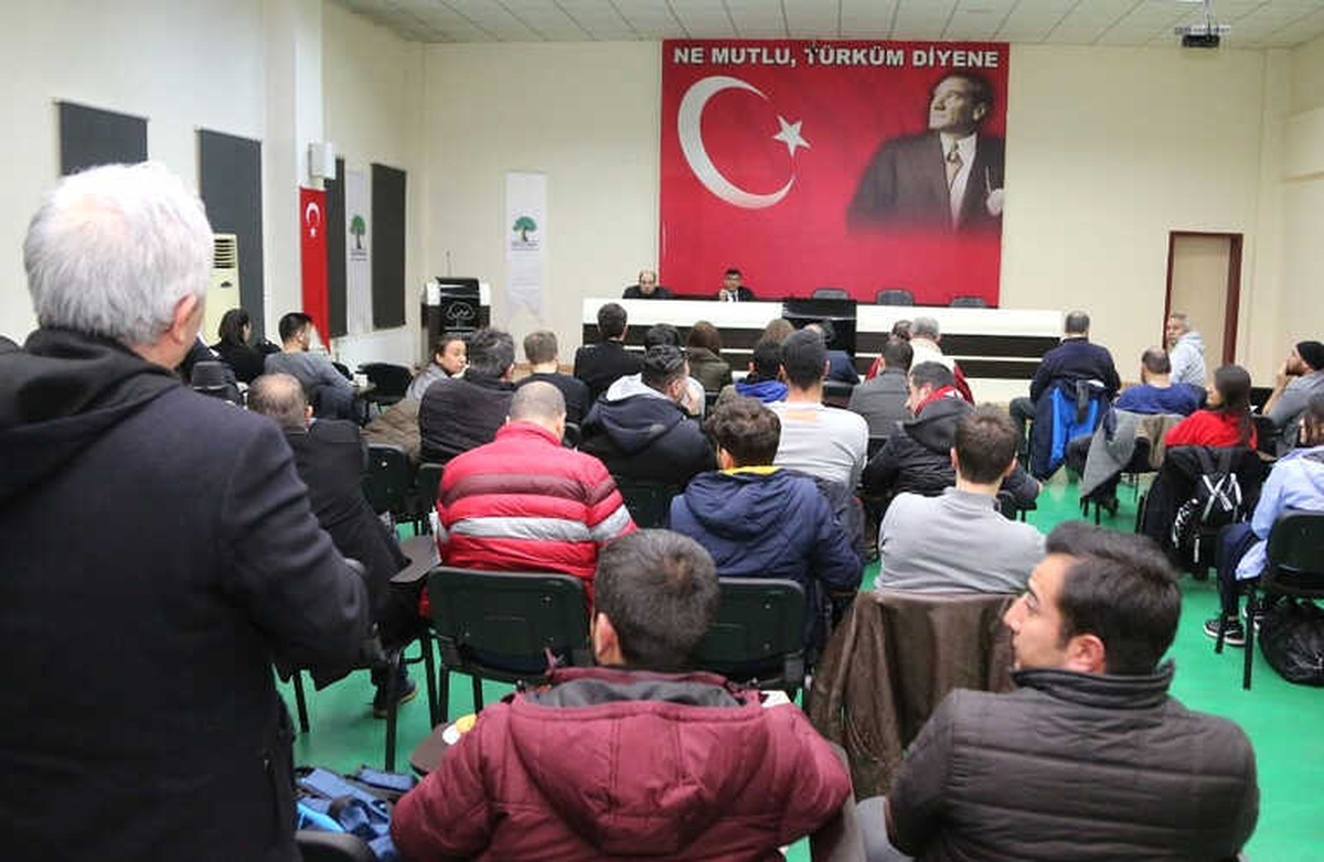 Fadıloğlu, Basketbol Antrenör ve Hakemleri ile Buluştu