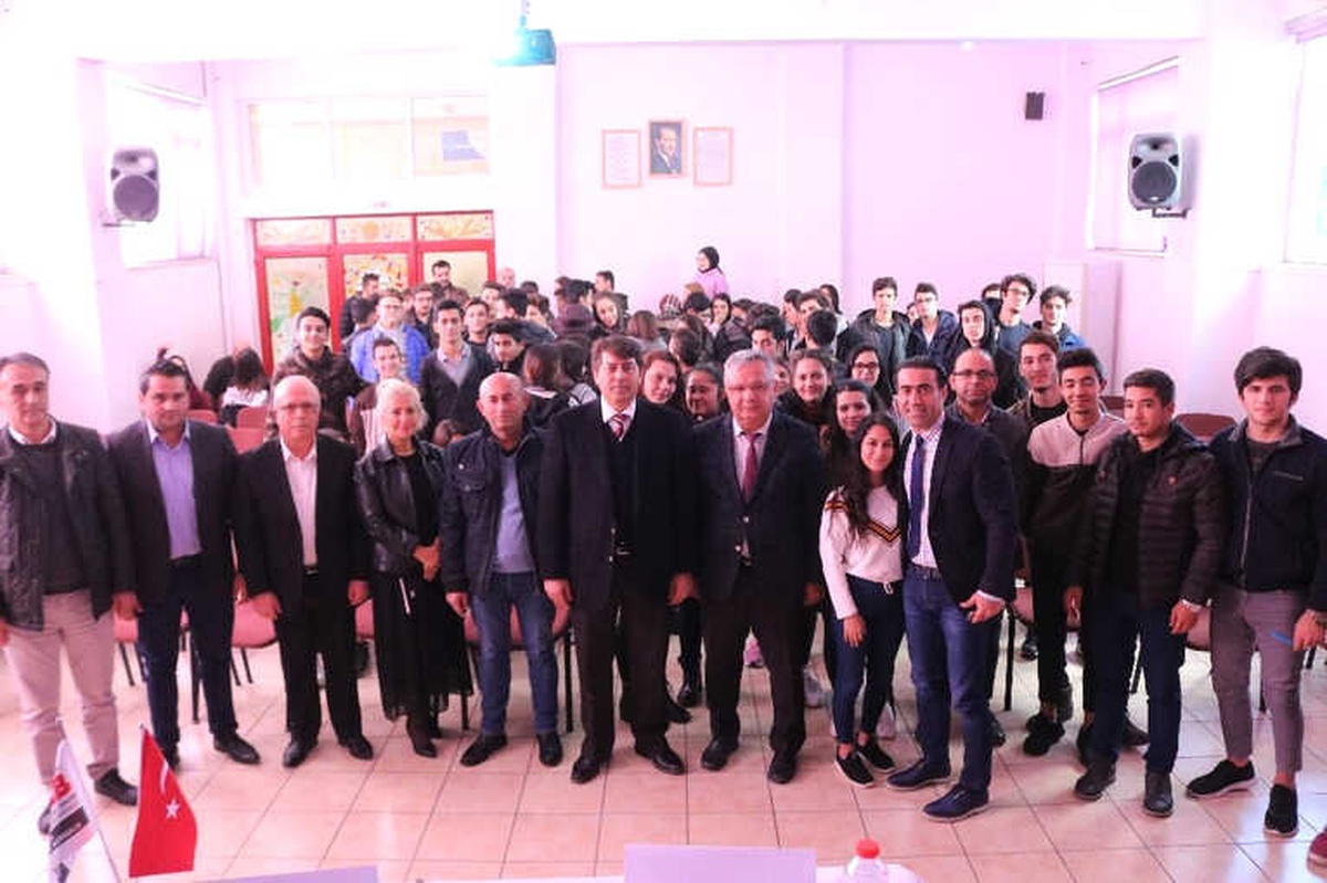 Geleceğin Turizmcileri Konaklama ve Seyahat Sektörü Temsilcileriyle Buluştu.