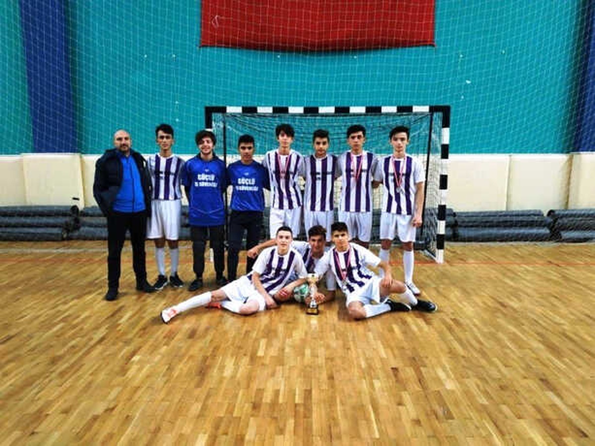 Hisarcık 15 Temmuz Şehitleri Anadolu Lisesi Futsalda İl İkincisi Oldu