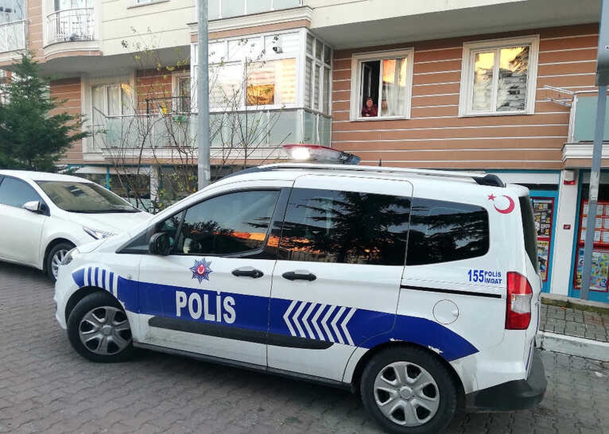 İstanbul\'da Uzun Namlulu Silahla Market Soygunu