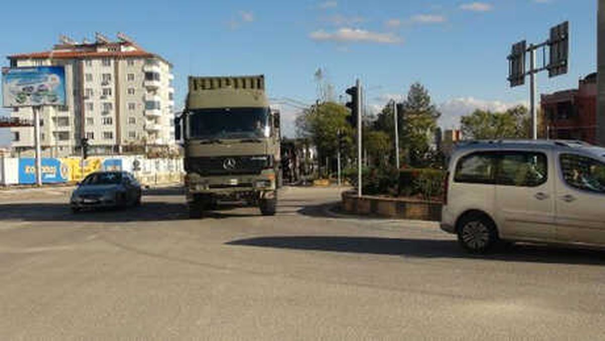 Kilis\'ten Tel Rıfat\'a Askeri Sevkiyat