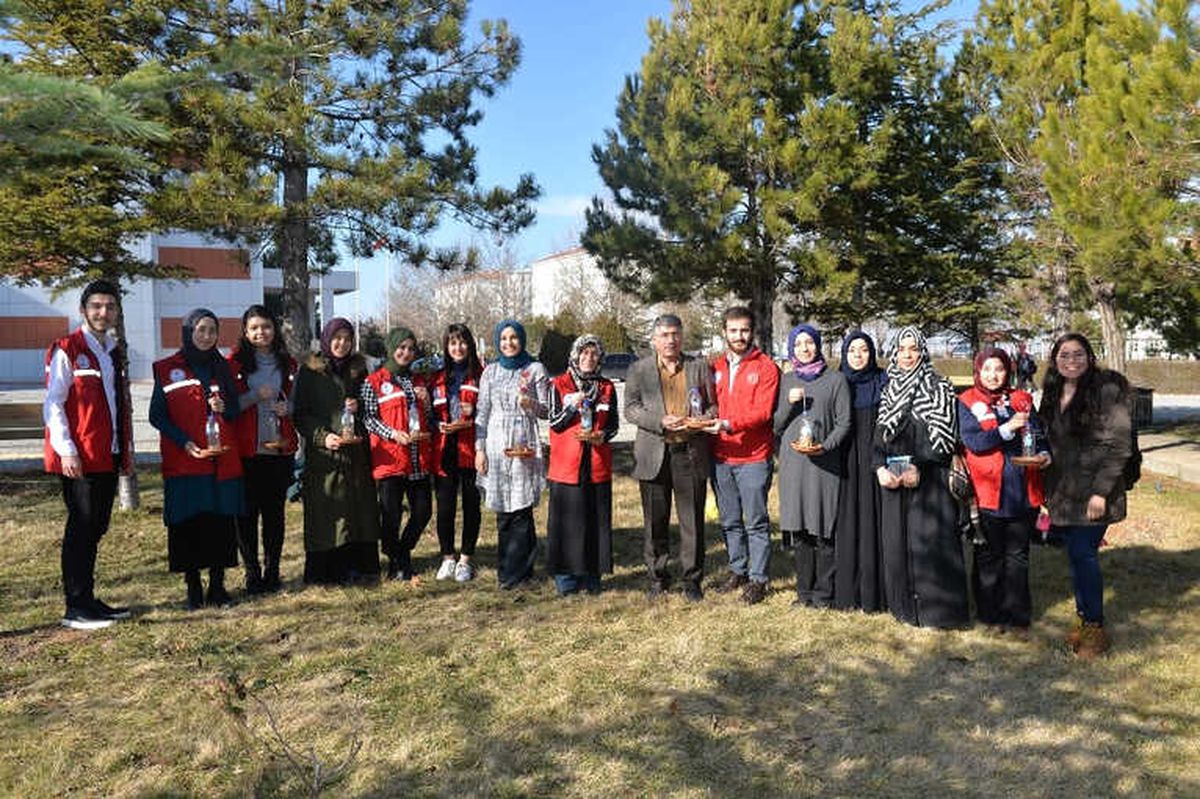 Kmü Öğrencileri Kuşları Unutmadı