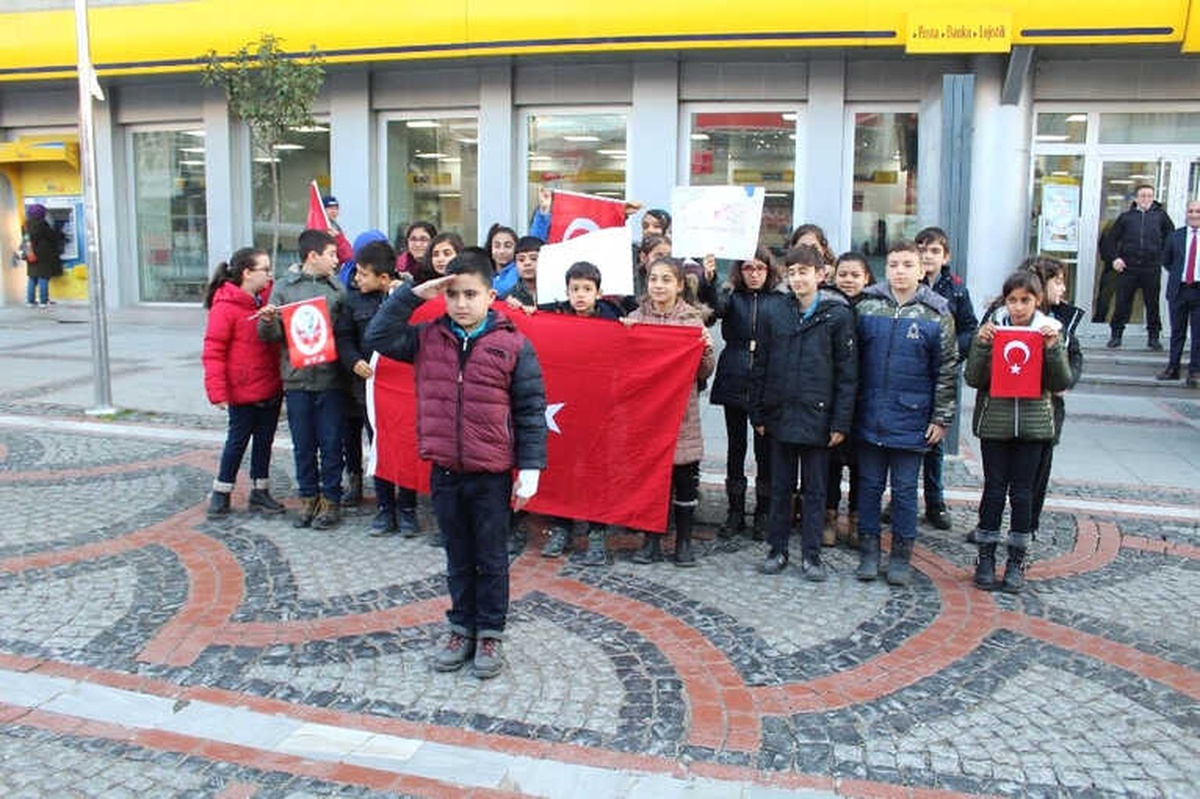 Minik Kalplerden Sınırdaki Mehmetçiğe Yeni Yıl Mektubu