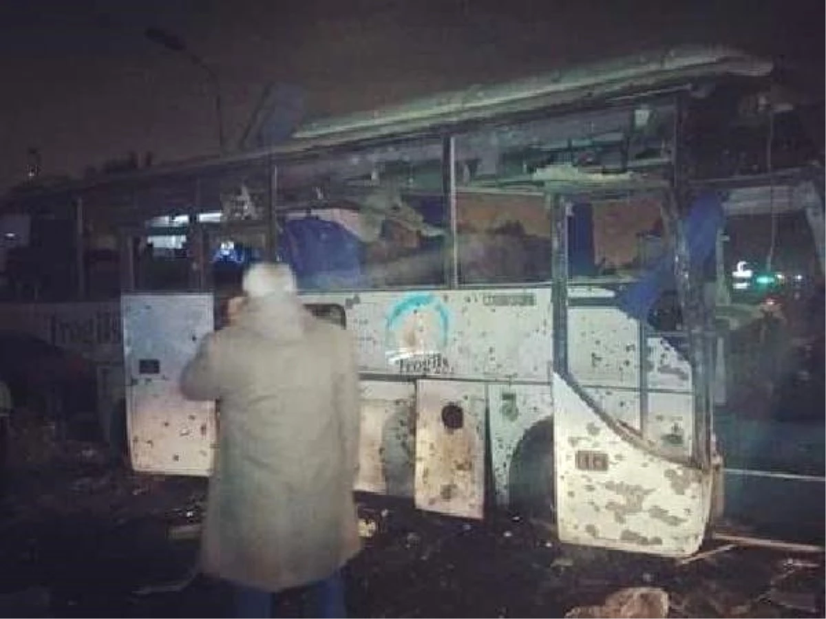 Mısır\'da Turistleri Taşıyan Otobüse Bombalı Saldırı (3)