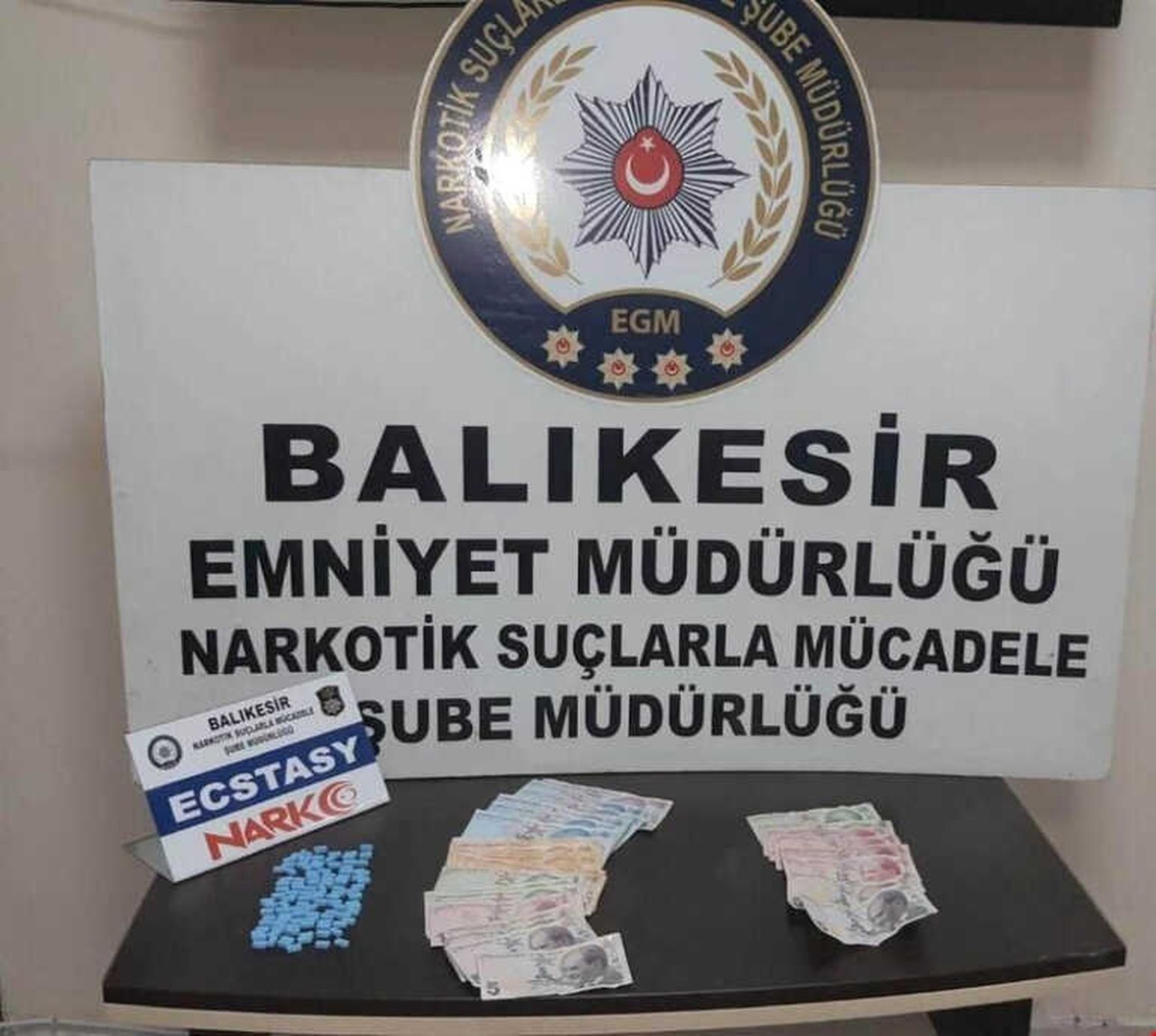 Polis Uyuşturucu Tacirlerine Göz Açtırmıyor