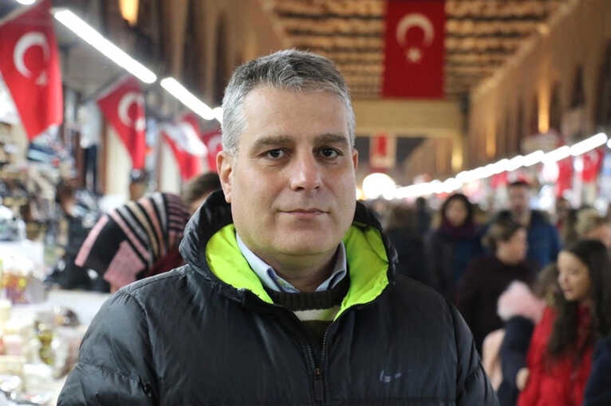 Sabahın Erken Saatlerinde Geliyorlar, Her Şeyi Alıp Dönüyorlar