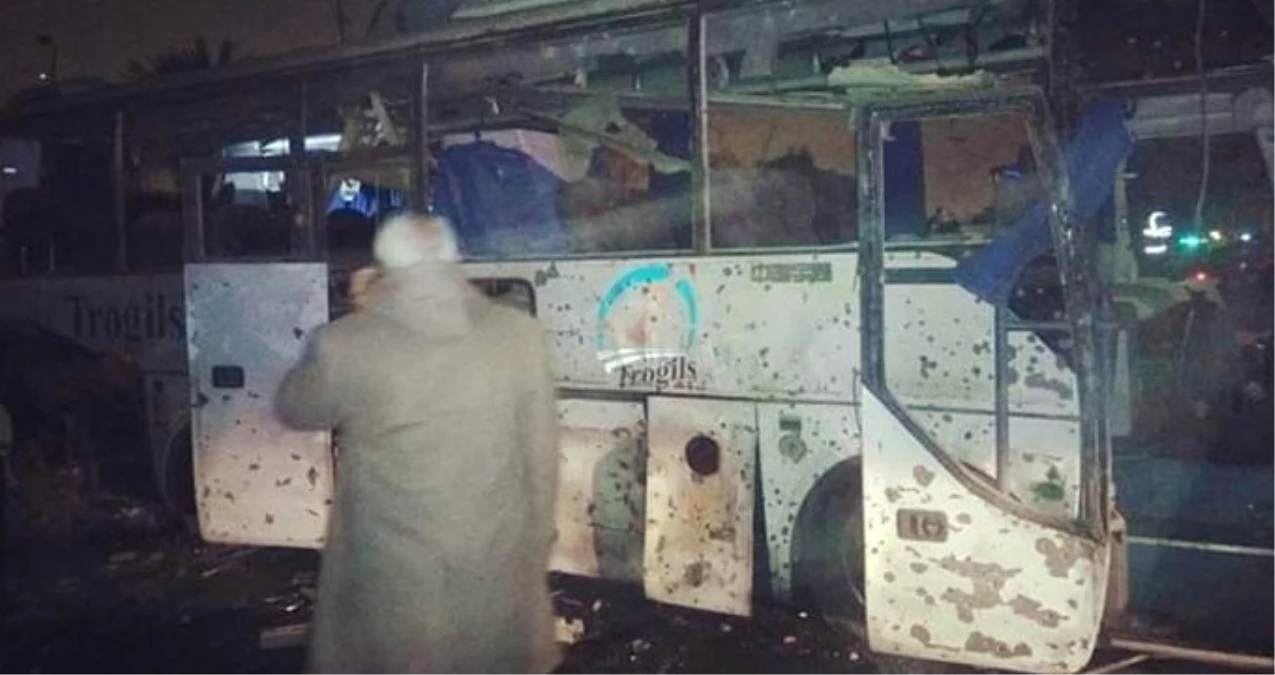 Mısır\'da Turistleri Taşıyan Otobüse Bombalı Saldırı! Çok Sayıda Ölü ve Yaralı Var
