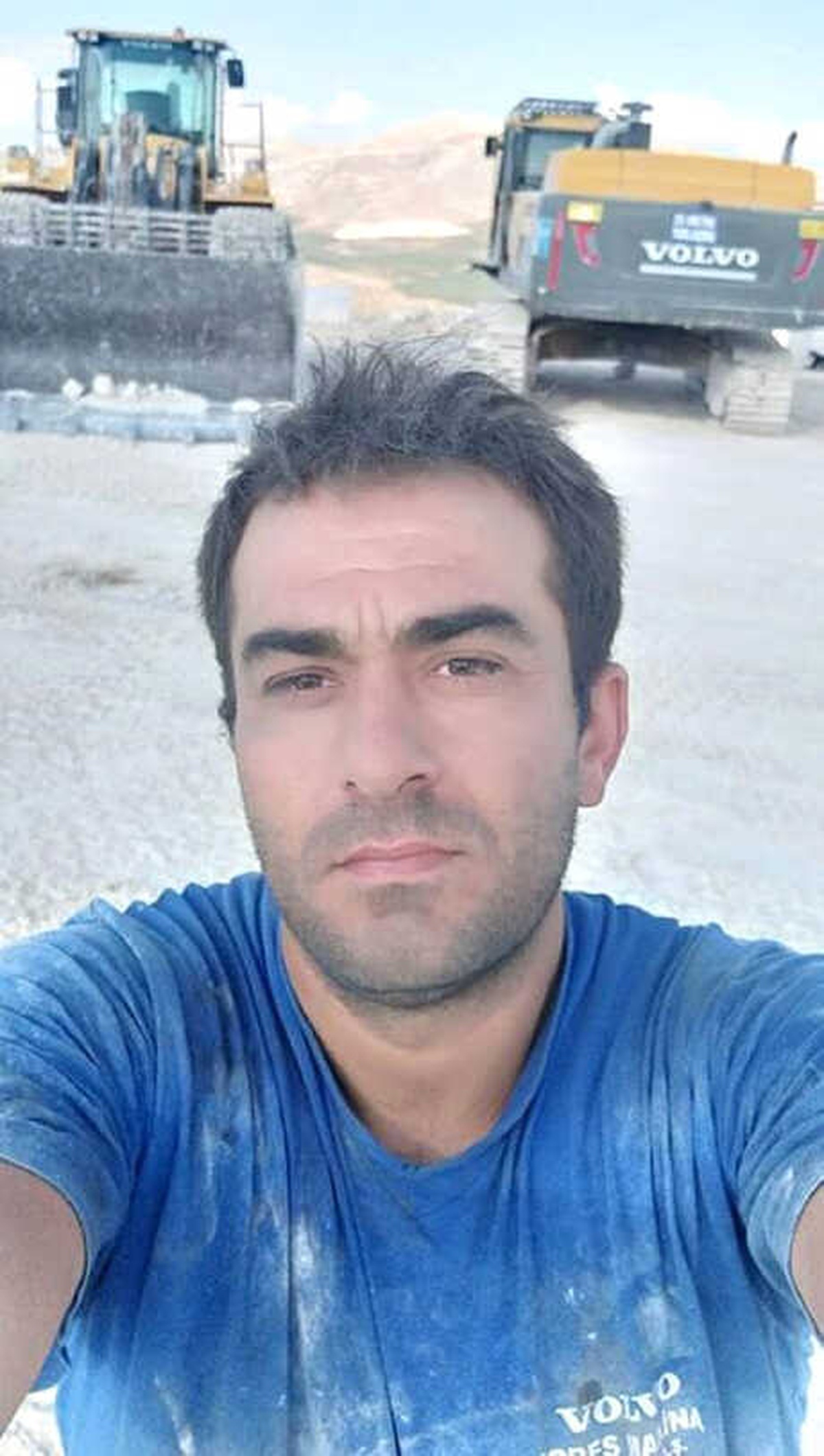 Telefonda Tartıştığı Eski İş Arkadaşını Evinin Önünde Öldürdü