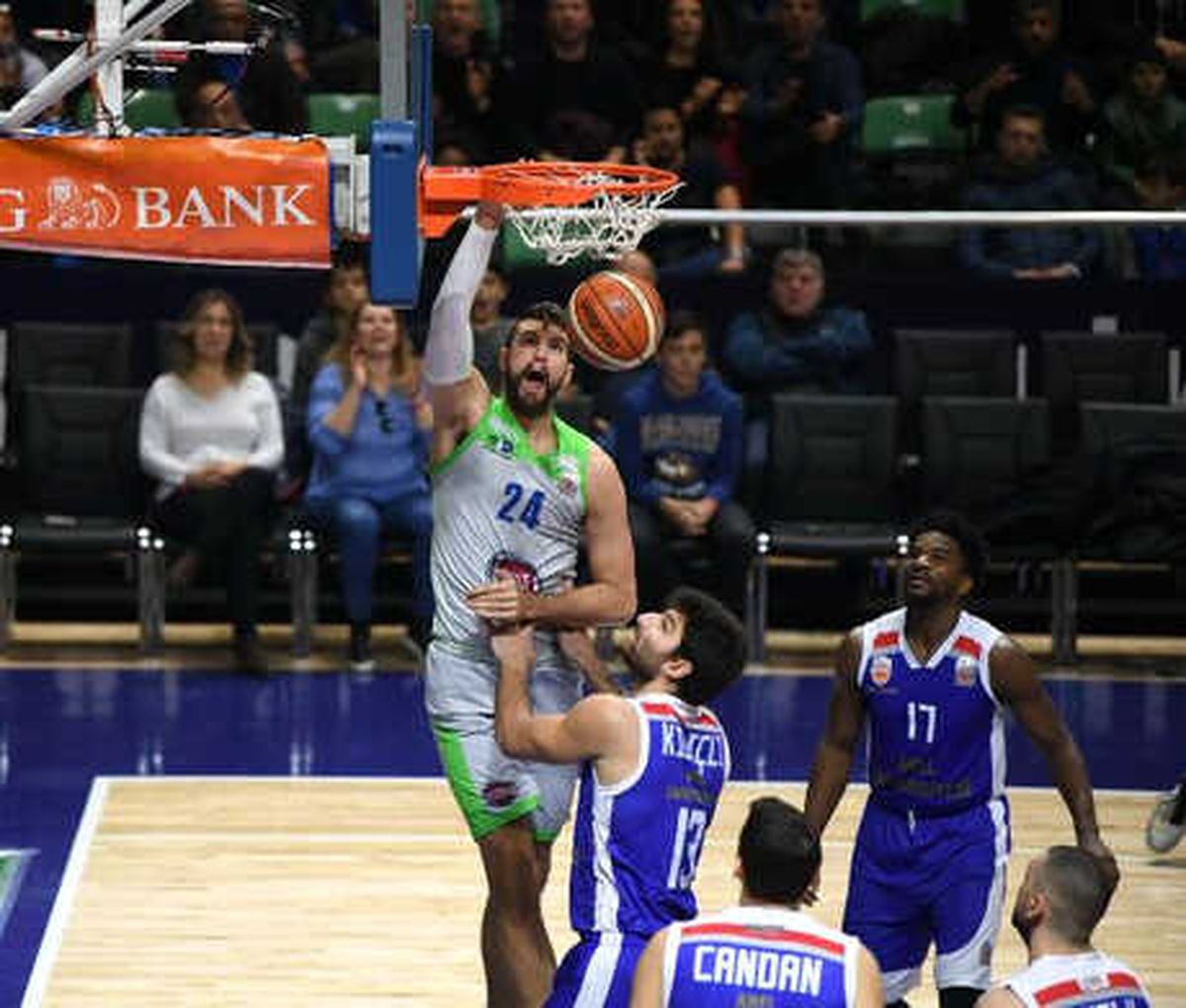 Tofaş\'ta Jeff Withey ile Yollar Ayrıldı