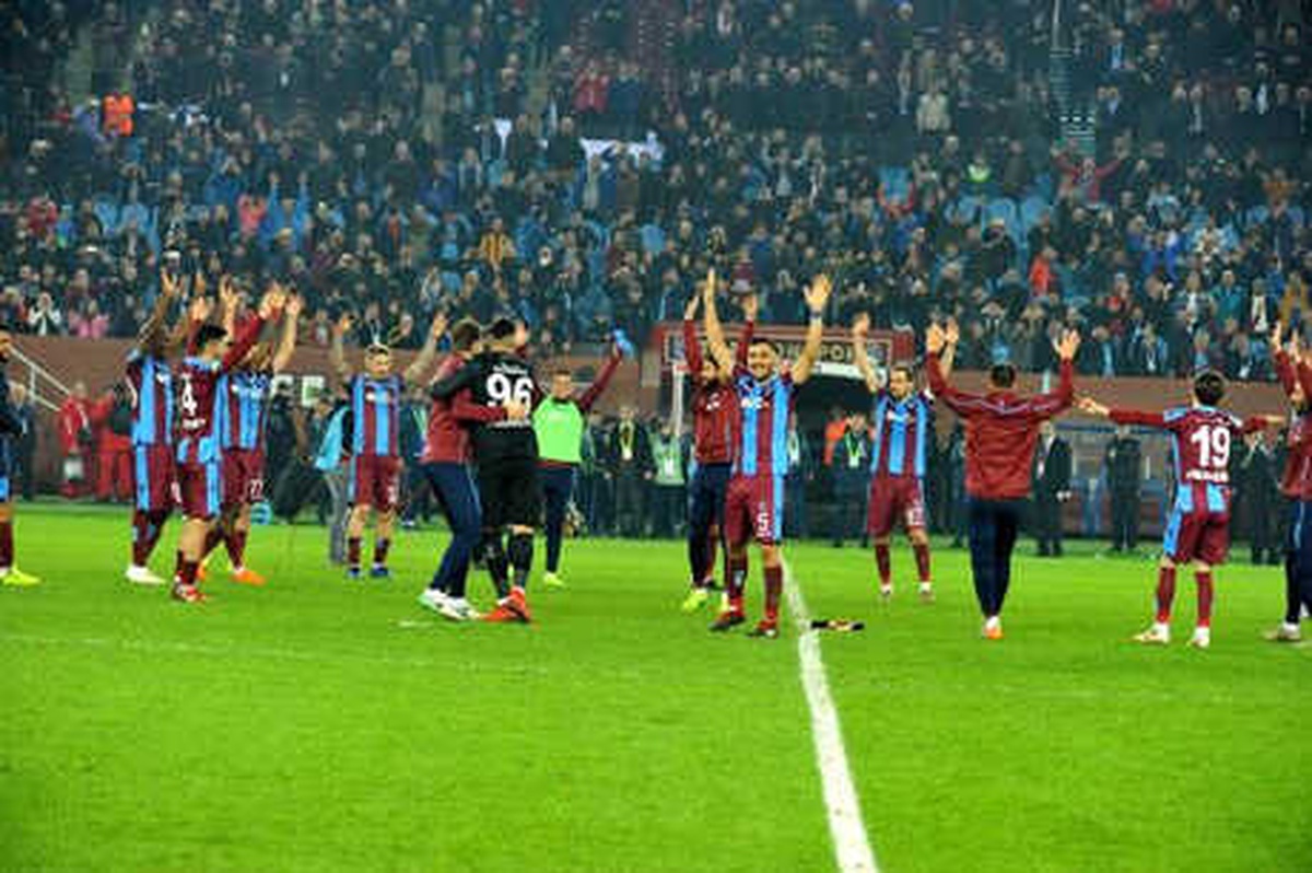 Trabzonspor, Ligin İlk Yarısında Evinde Güldü