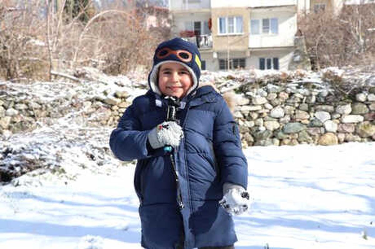 Umut, Hava Durumunu Bu Kez Gerçek Mikrofonlara Anlattı