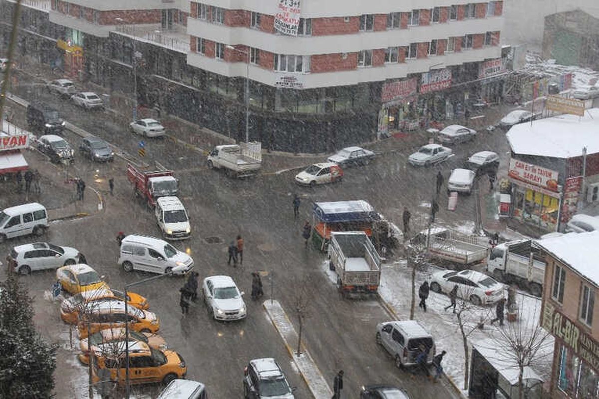 Van\'da Yoğun Kar Yağışı