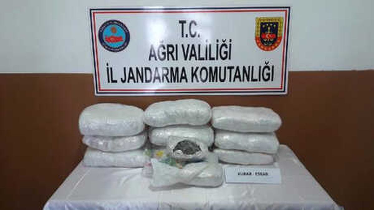 Ağrı\'da Uyuşturucu Operasyonu: 2 Gözaltı