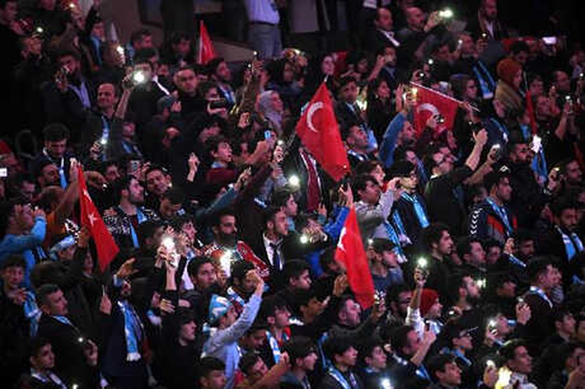 AK Parti İstanbul Adayını Açıklıyor; Cumhurbaşkanı Erdoğan Salona Geldi