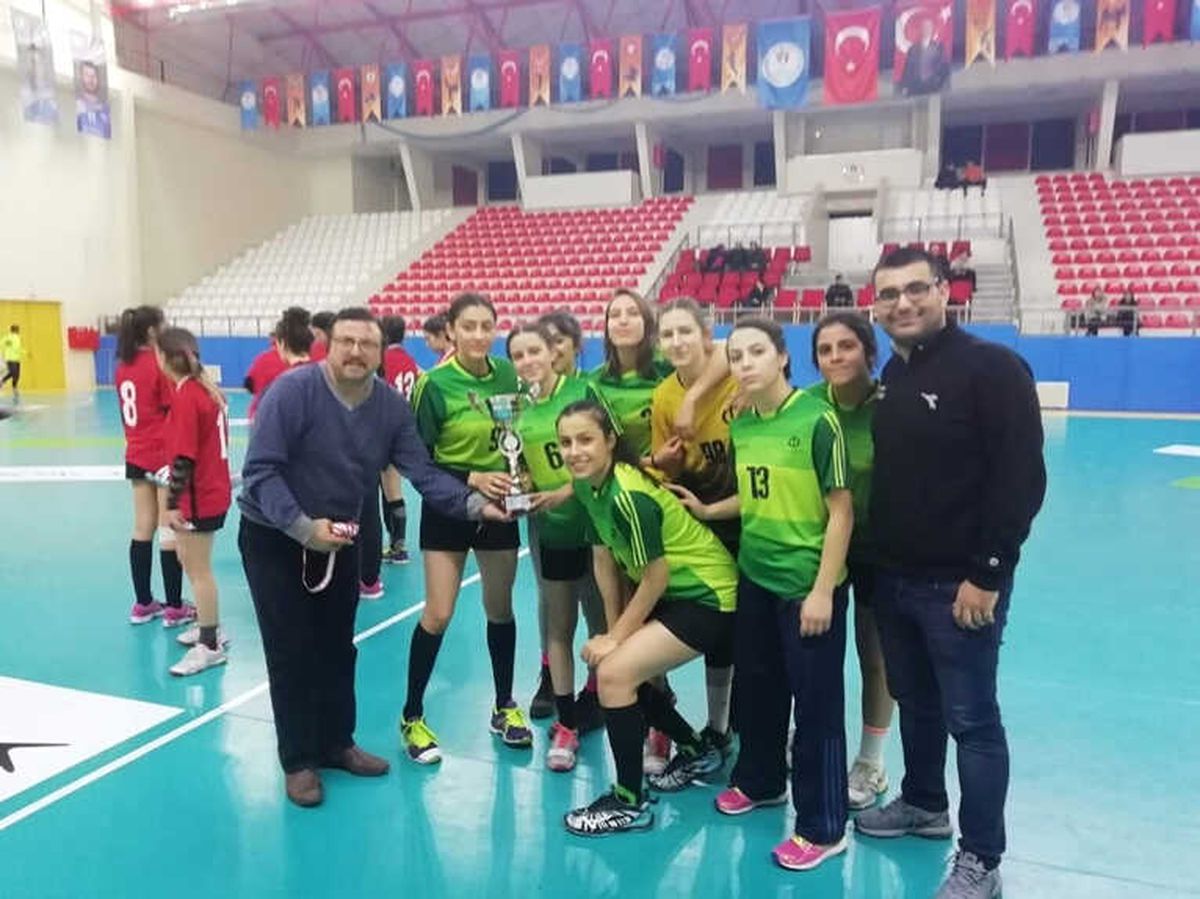 Anadolu Üniversitesi Sporda, Kupalara ve Şampiyonluklara Doymuyor