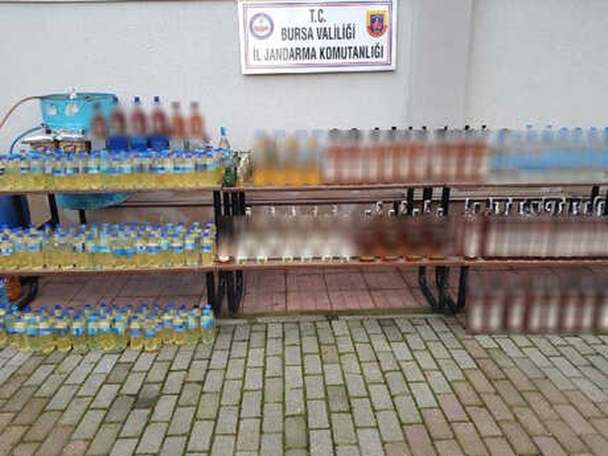 Bursa\'da Bağ Evinde 322 Litre Sahte İçki Ele Geçirildi
